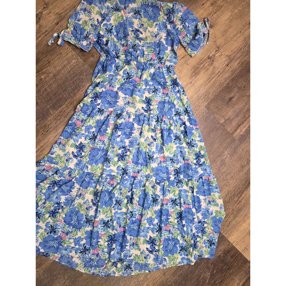 BTFBM Womens Dress Small Blue Floral V-Neck Short Sleeve Tiered Maxi NWT - Picture 5 of 7